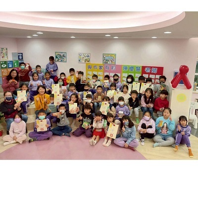 期末節慶主題書展